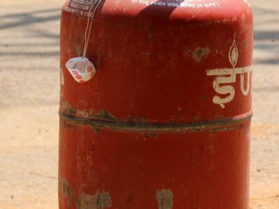 indian gas cylinder booking number